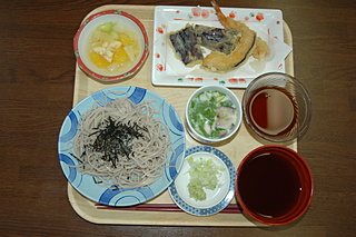夏野菜の天ぷらも美味でした。