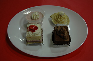 ケーキは４種類から選べます