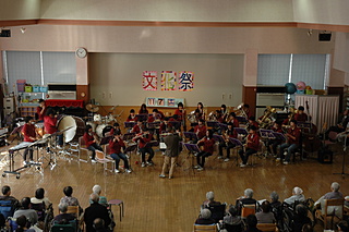 秋田高校吹奏楽部の演奏からスタート